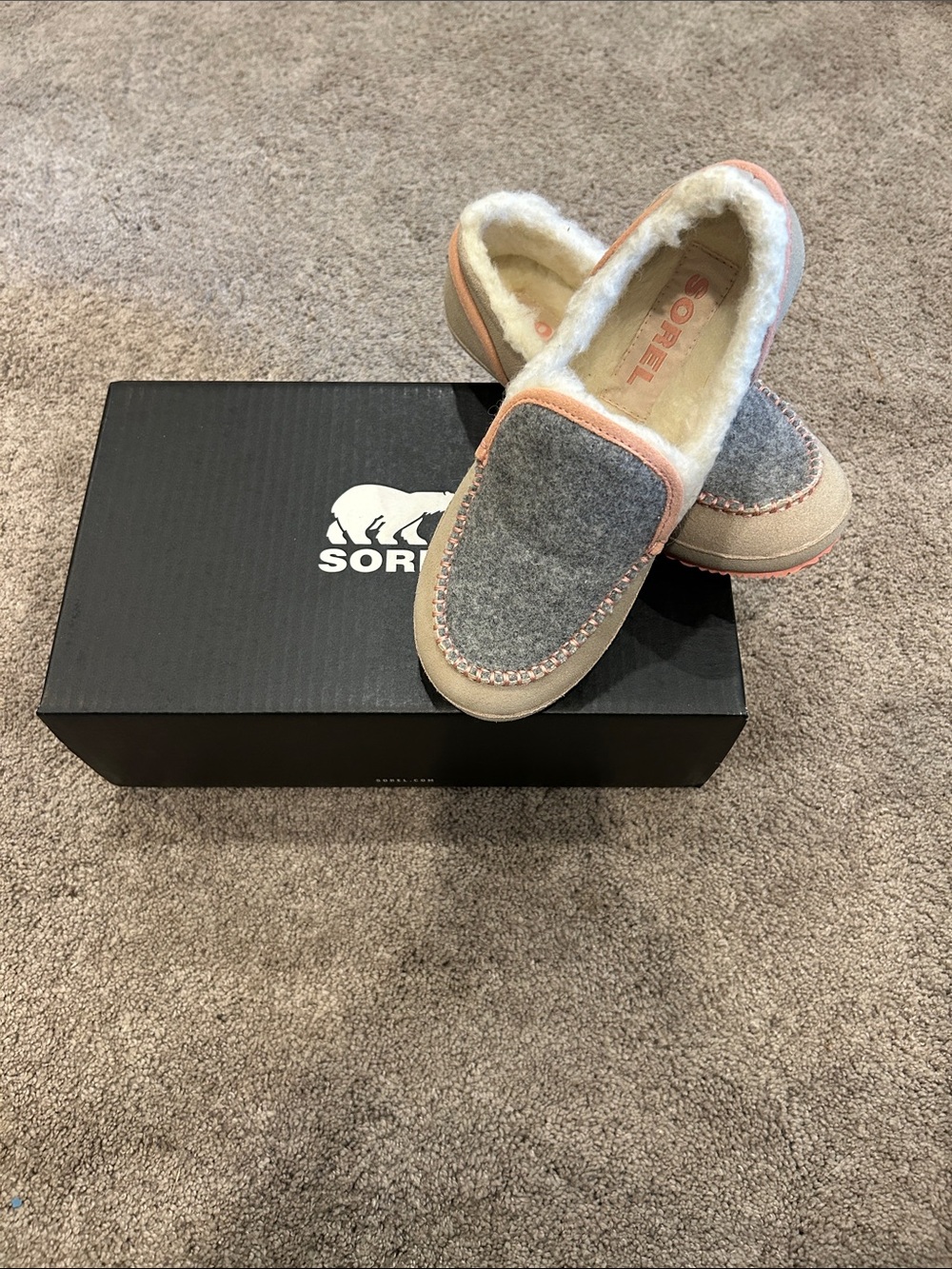Sorel tremblant 2, Sandy tan, faux pink size 6